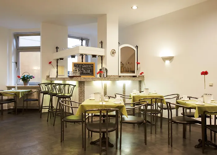 Brunnenhof Center Отель 3*