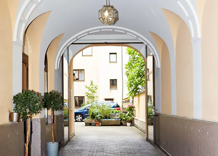 Brunnenhof Center 3*