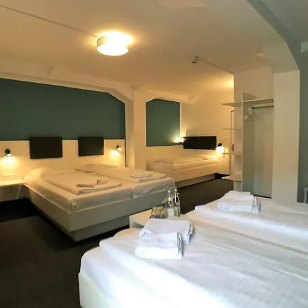 Brunnenhof Center 3*