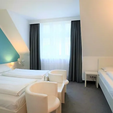 Brunnenhof Center Hotel