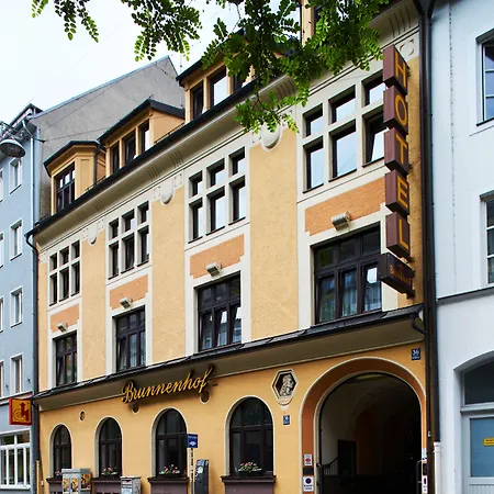 Brunnenhof Center