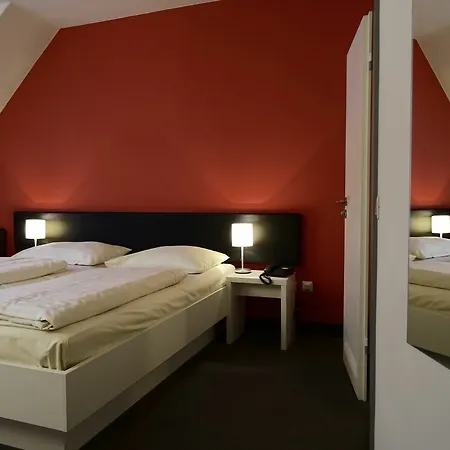 Hotel Brunnenhof Center 3*