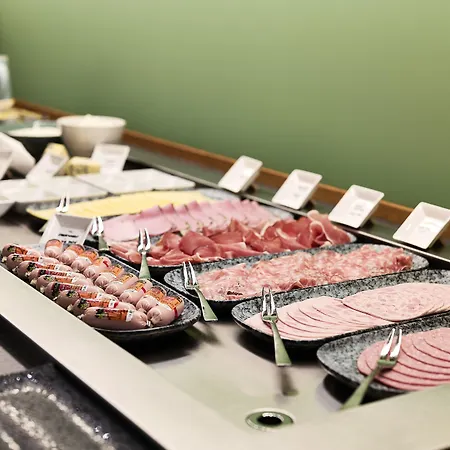 Brunnenhof Center 3*