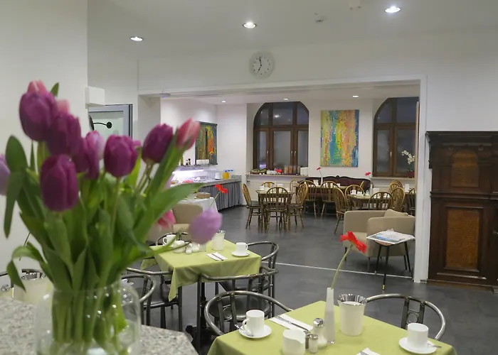 Brunnenhof Center 3*