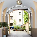 Brunnenhof Center München